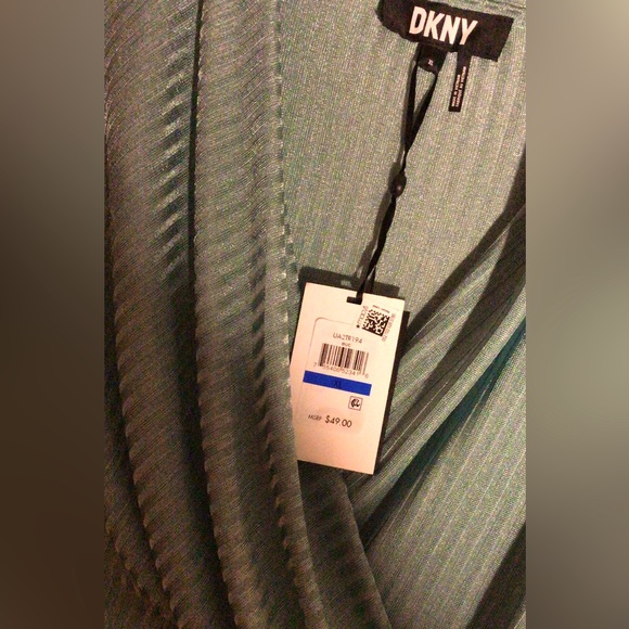 NWT - DKNY FRONT Crossover Blouse - Picture 2 of 5